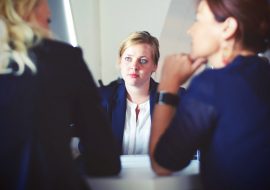 Parler de son ancienne boîte dans un entretien d’embauche: nos conseils Parler de son ancienne boîte dans un entretien d’embauche: nos conseils
