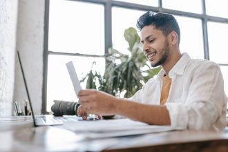 Un « chèque bureau » pour les employés en télétravail ?